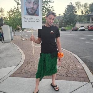 Meet your Posher, Daniel